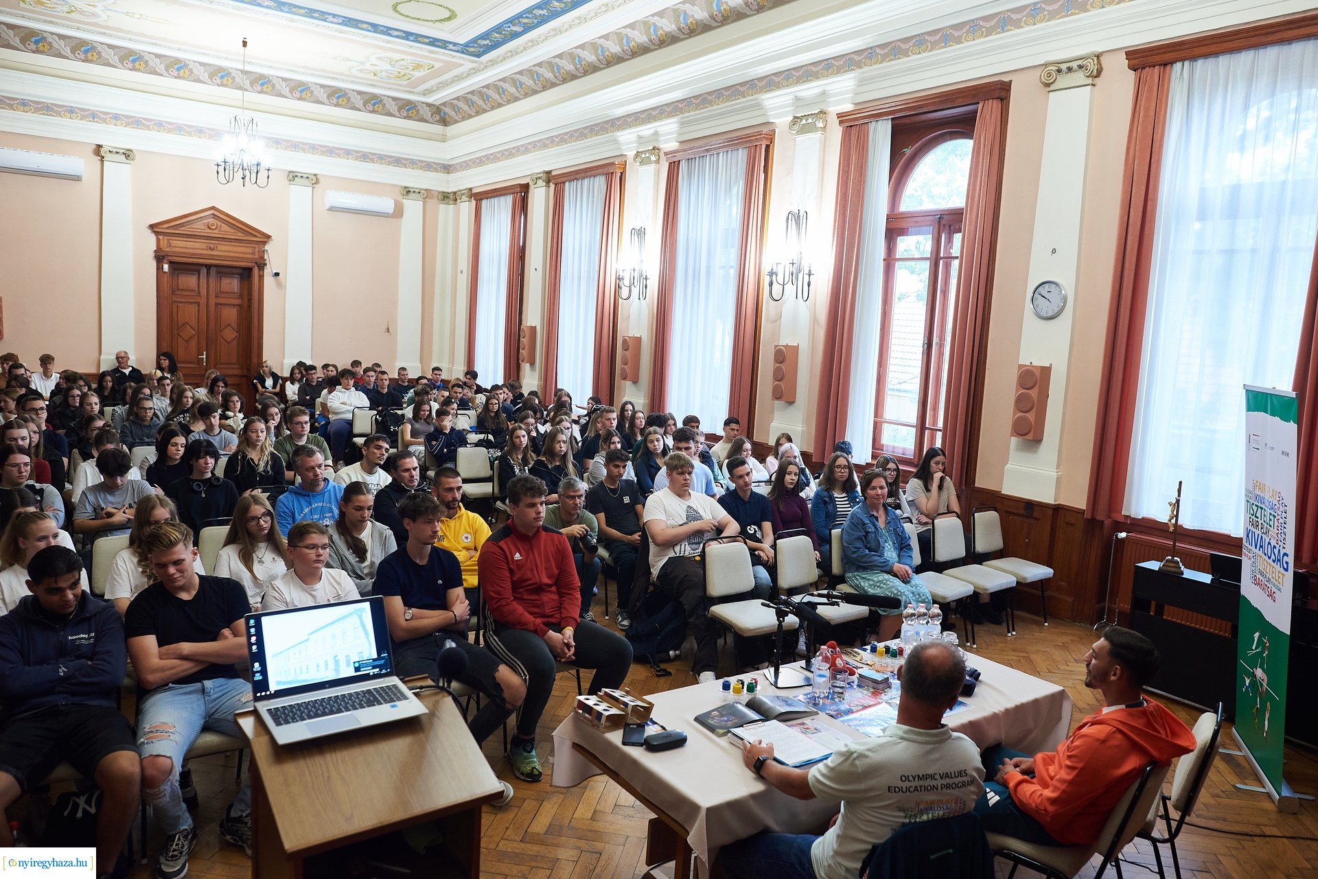 Kovács Ricsi olimpikon előadása a Kossuth gimiben