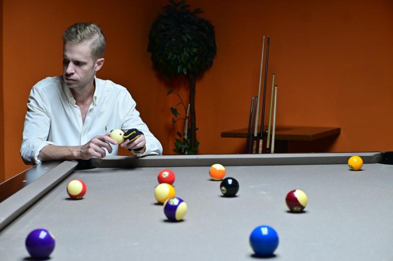 Kővári Bence felkészülése a poolbiliárd művészi világbajnokságra 2026