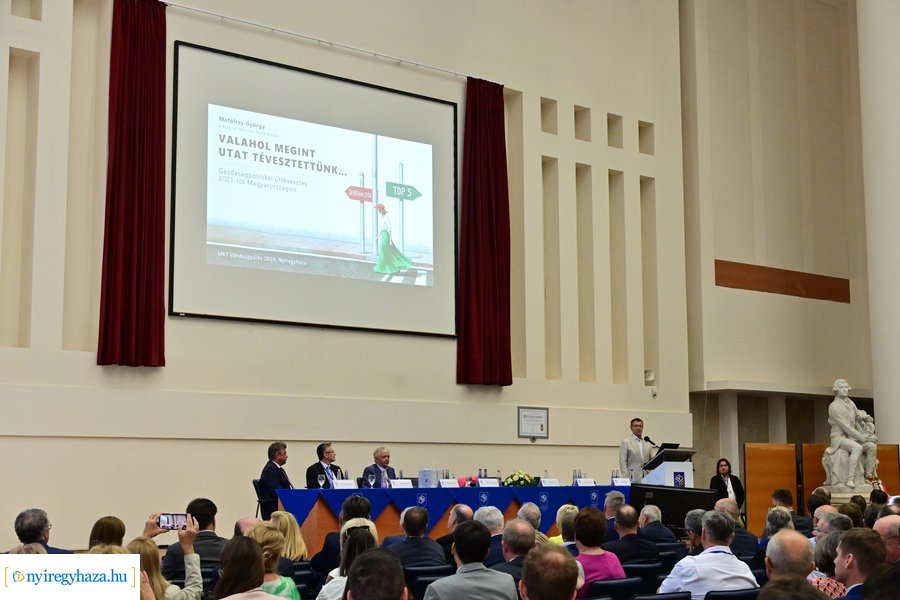 Közgazdász konferencia az egyetemen 20240905