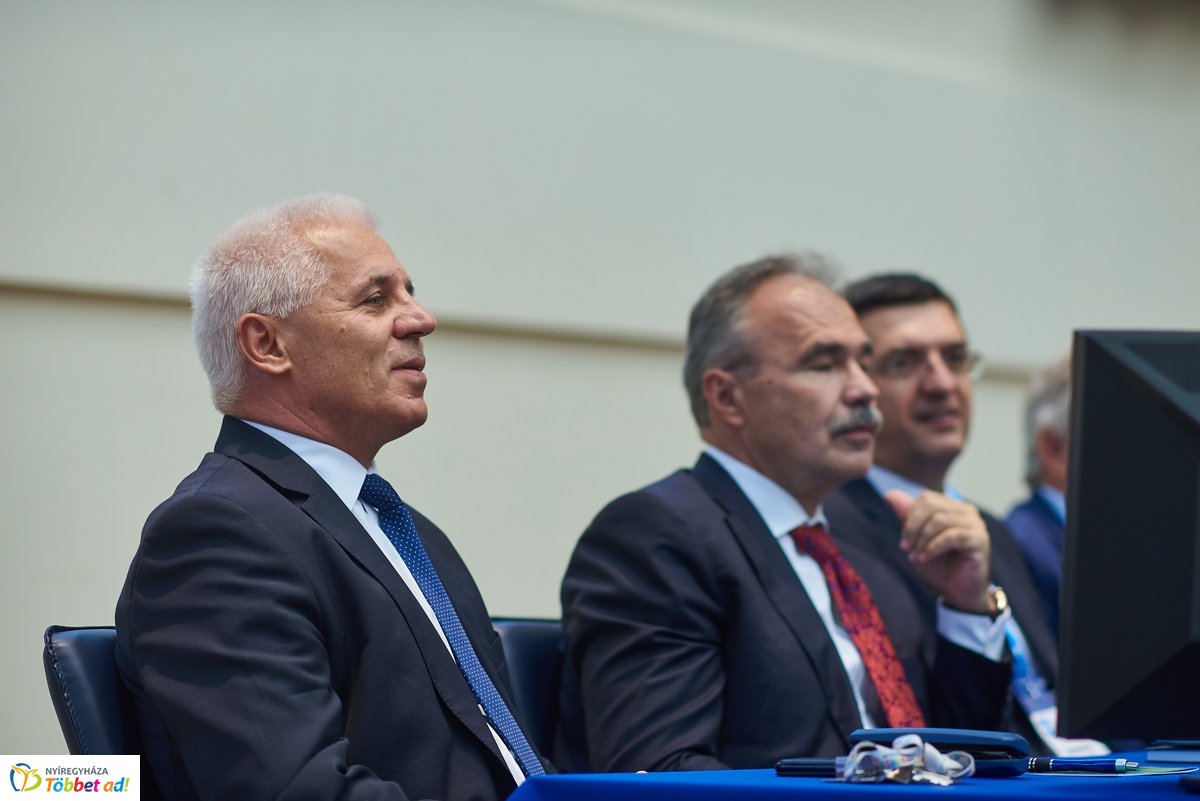 Közgazdász-vándorgyűlés az egyetemen