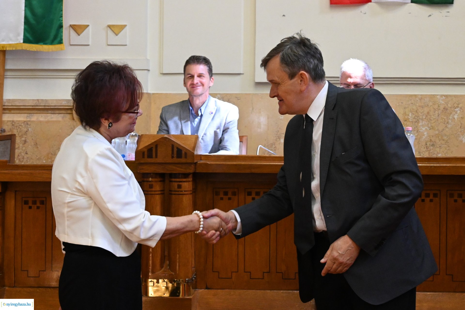 Közgyűlés a Vármegyeházán