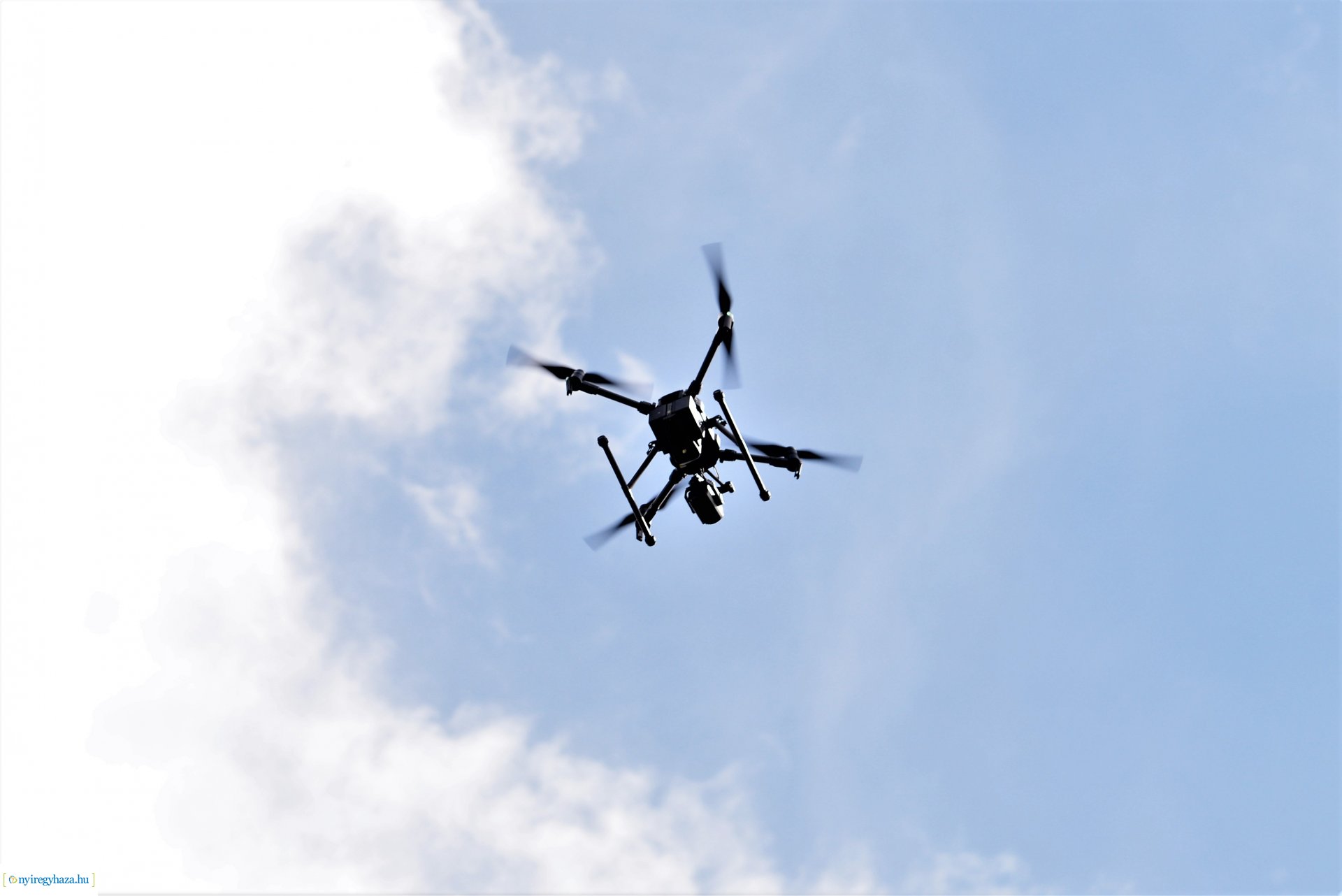 Közlekedésbiztonsági akció - drónos ellenőrzés