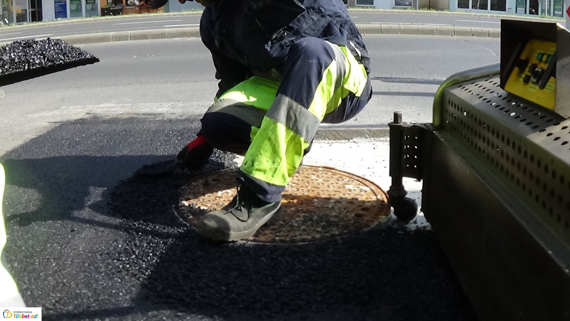 Közműfedeleket helyeztek szintbe a Ferenc körúton