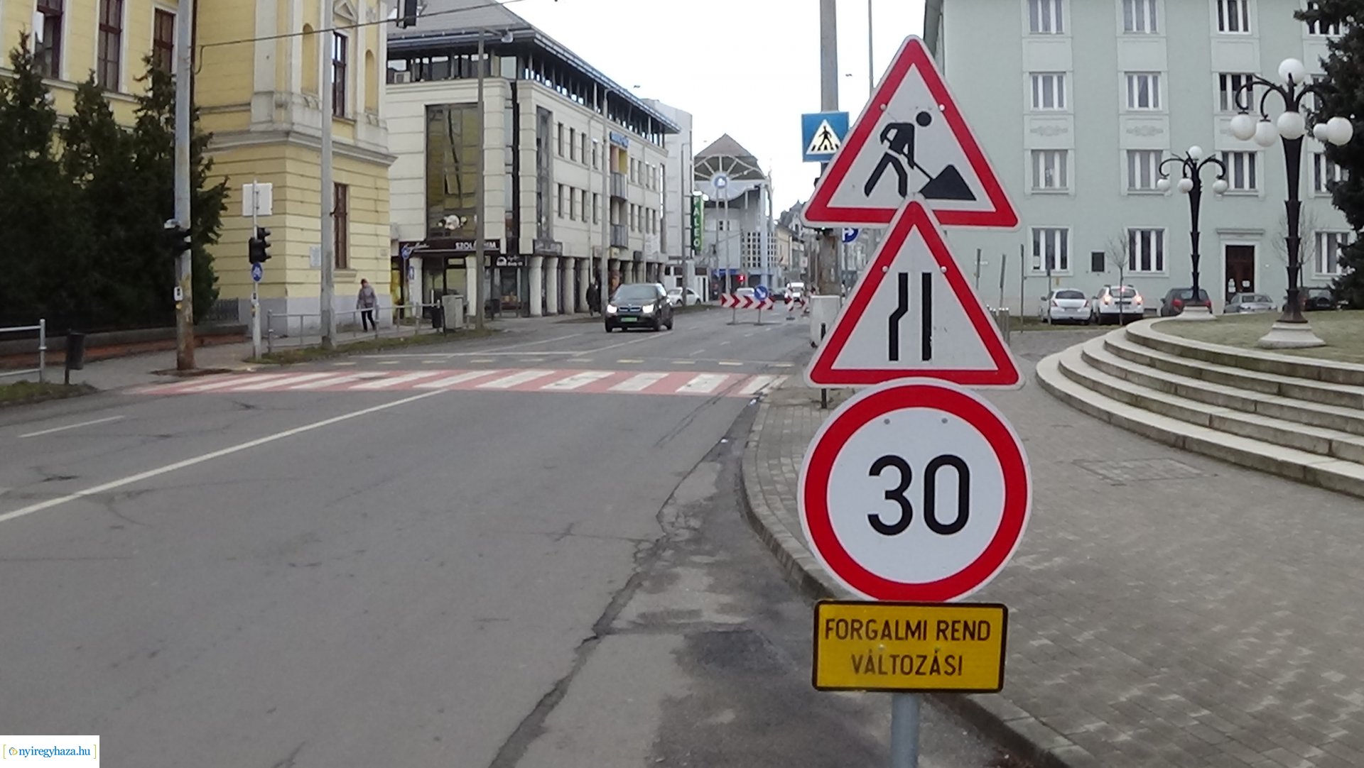 Közműhelyreállítási munkálatok a Luther utcán