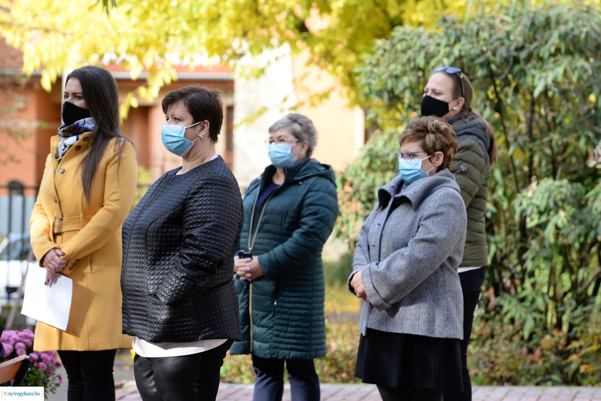 Közös gyertyagyújtás a Szociális Gondozási Központ  Pacsirta utcai intézményében