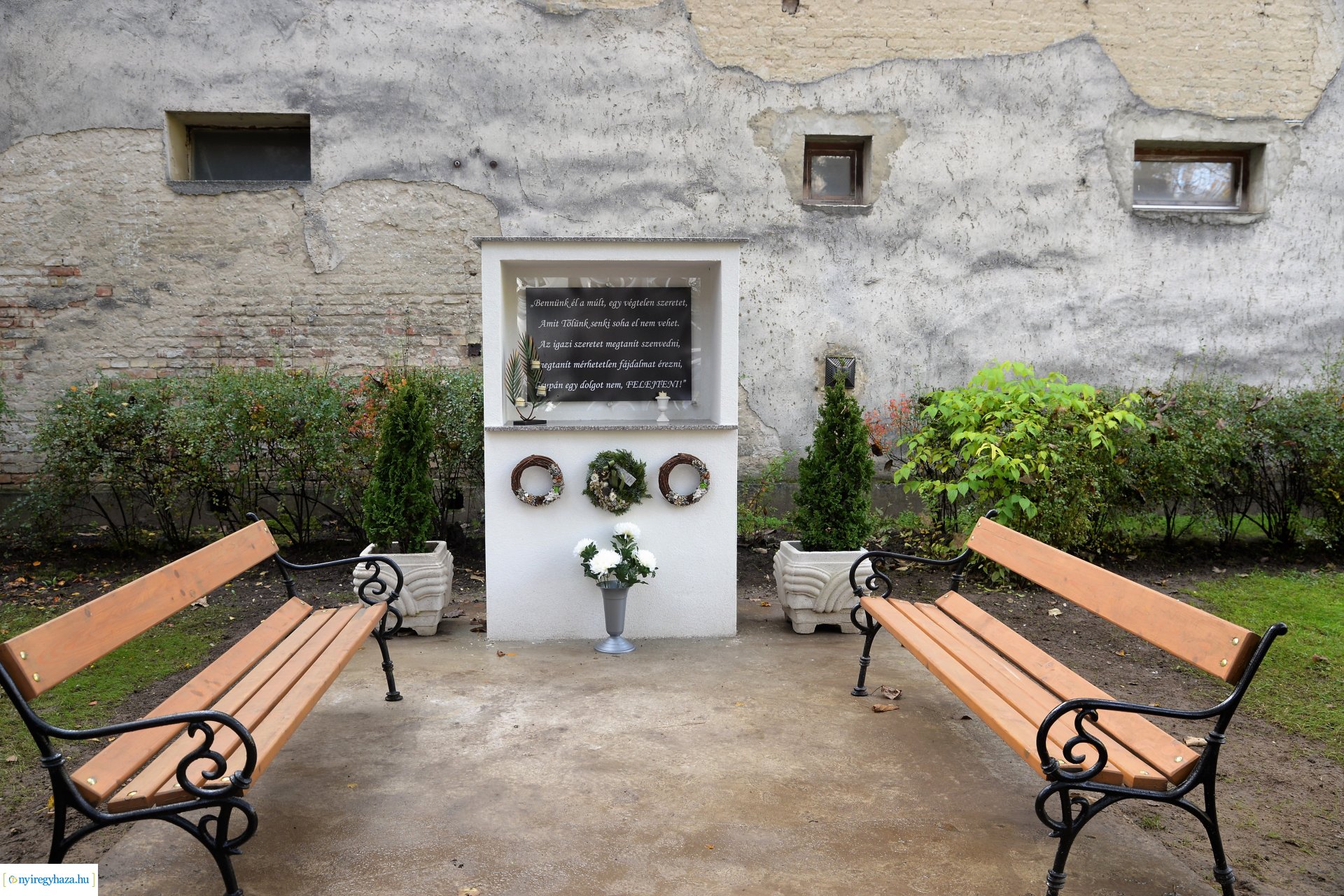 Közös gyertyagyújtás a Szociális Gondozási Központ  Pacsirta utcai intézményében