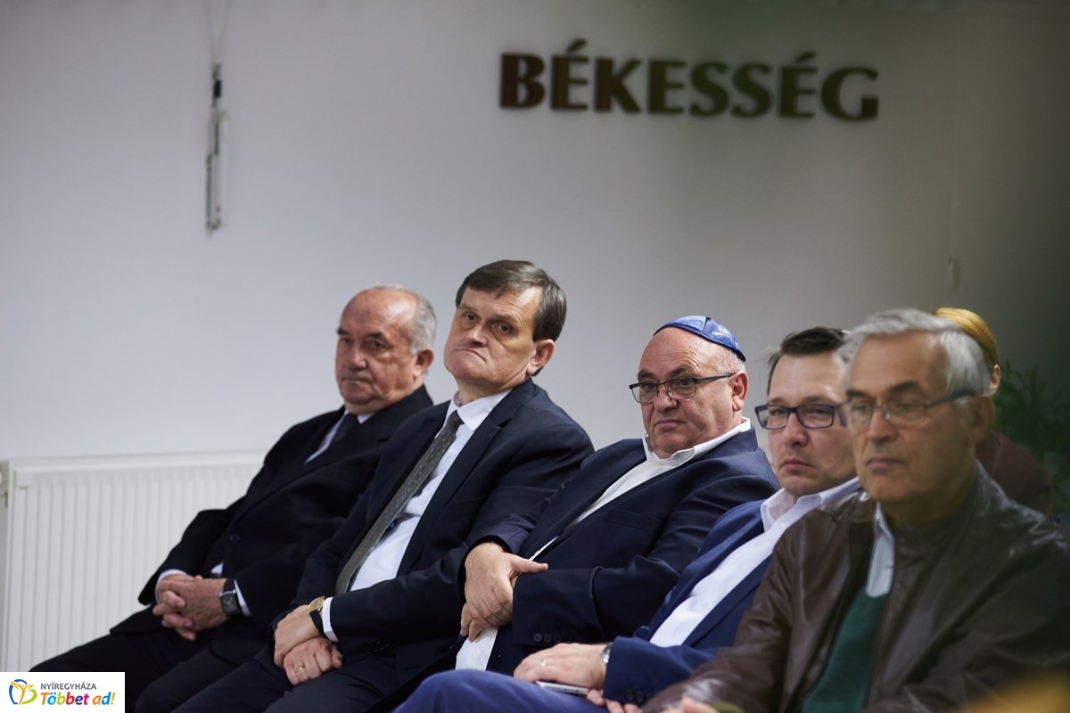 Közös gyökereink és a megváltás fénye - 2019