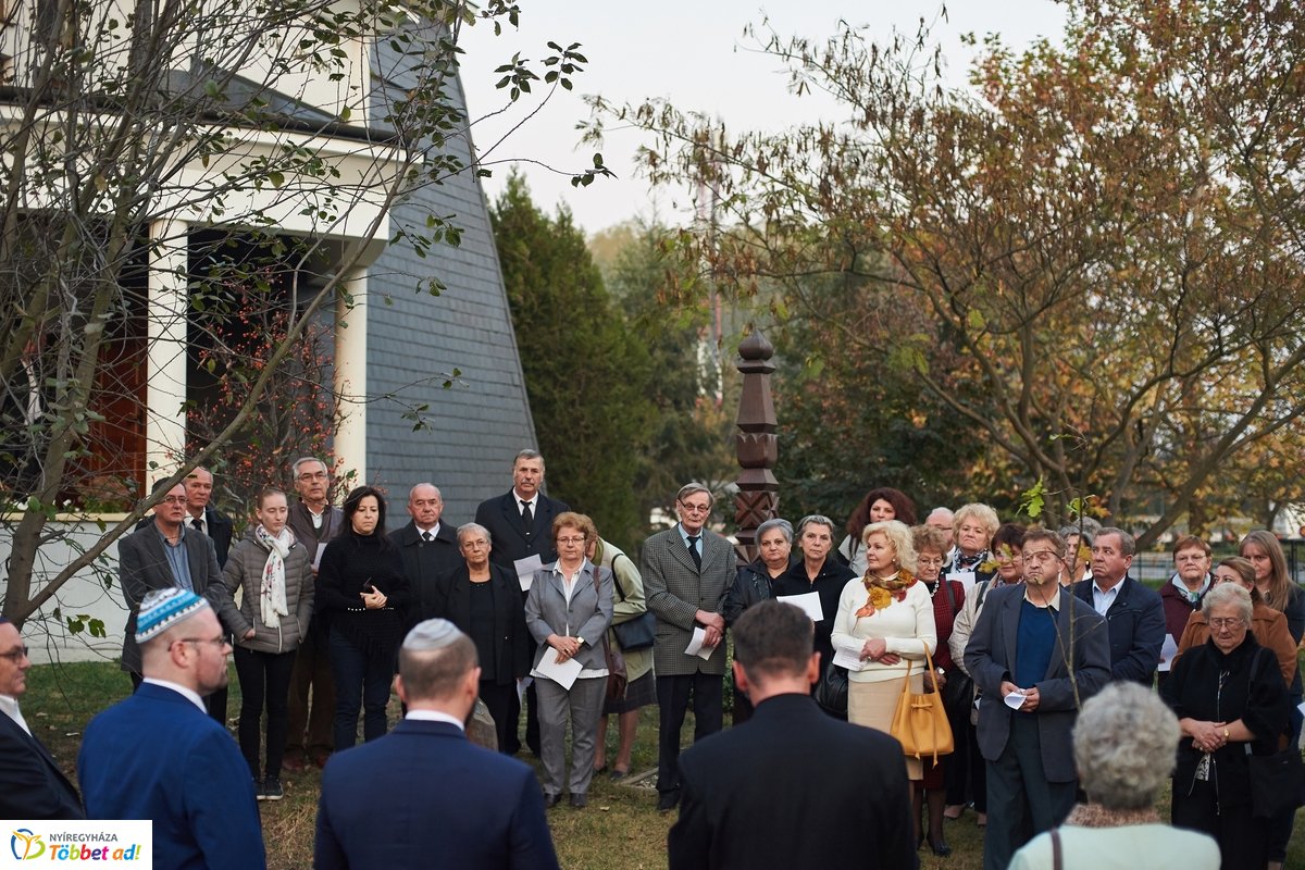 Közös gyökereink és a megváltás fénye - 2019