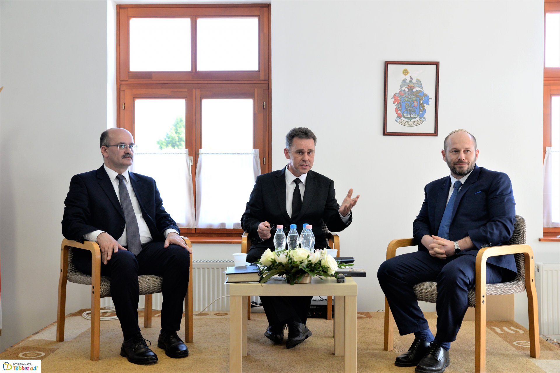 "Közös gyökereink és a megváltás fénye"