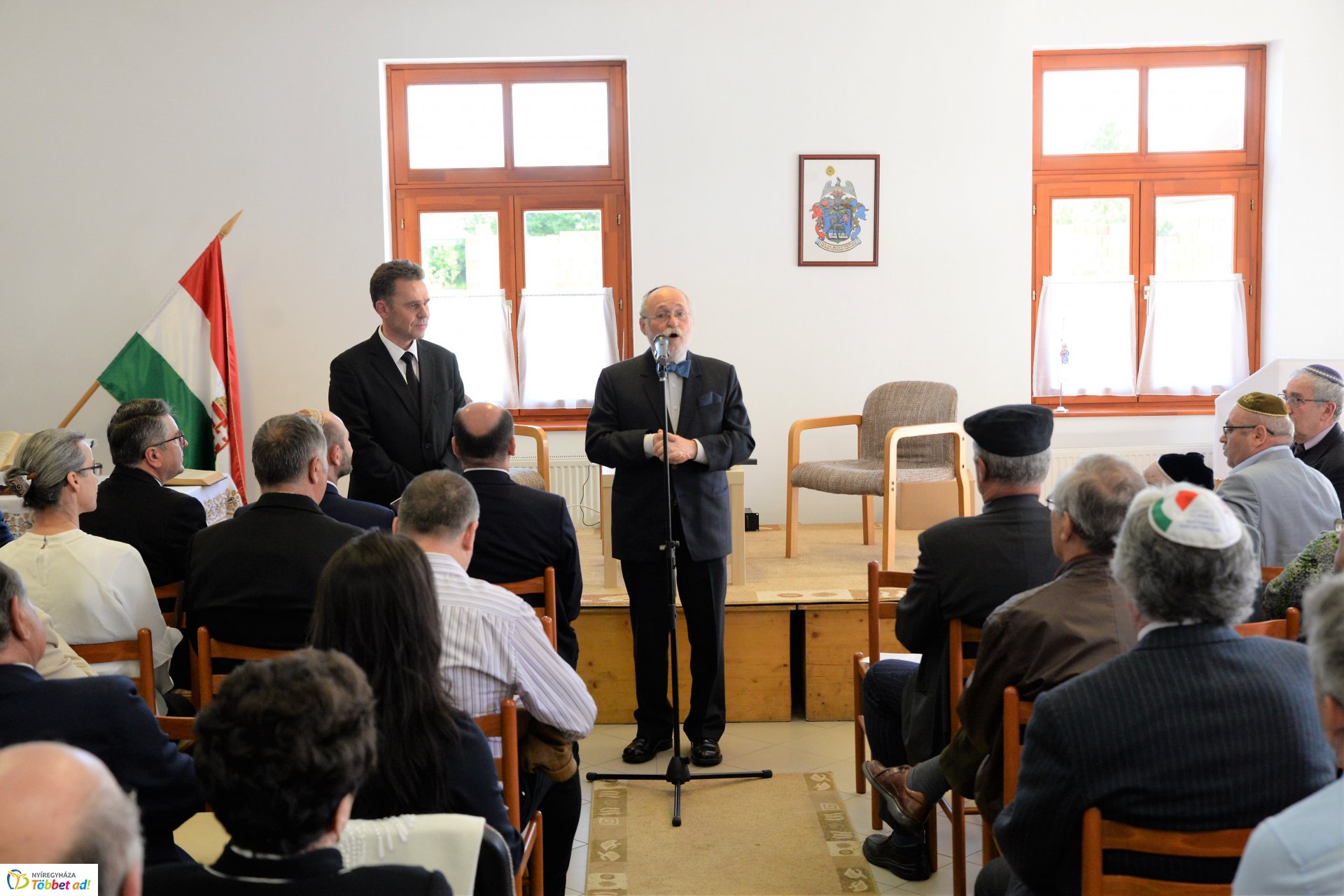 "Közös gyökereink és a megváltás fénye"