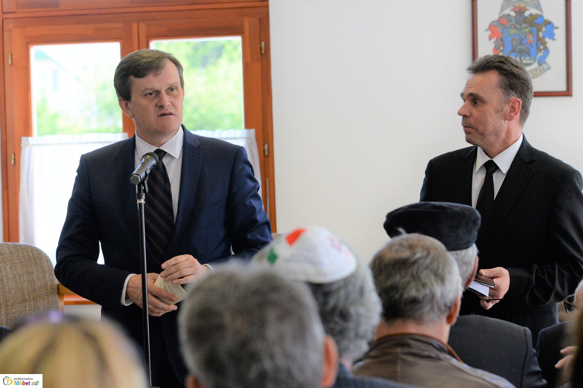 "Közös gyökereink és a megváltás fénye"