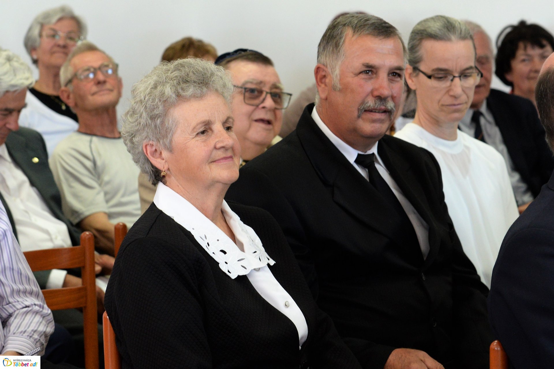 "Közös gyökereink és a megváltás fénye"