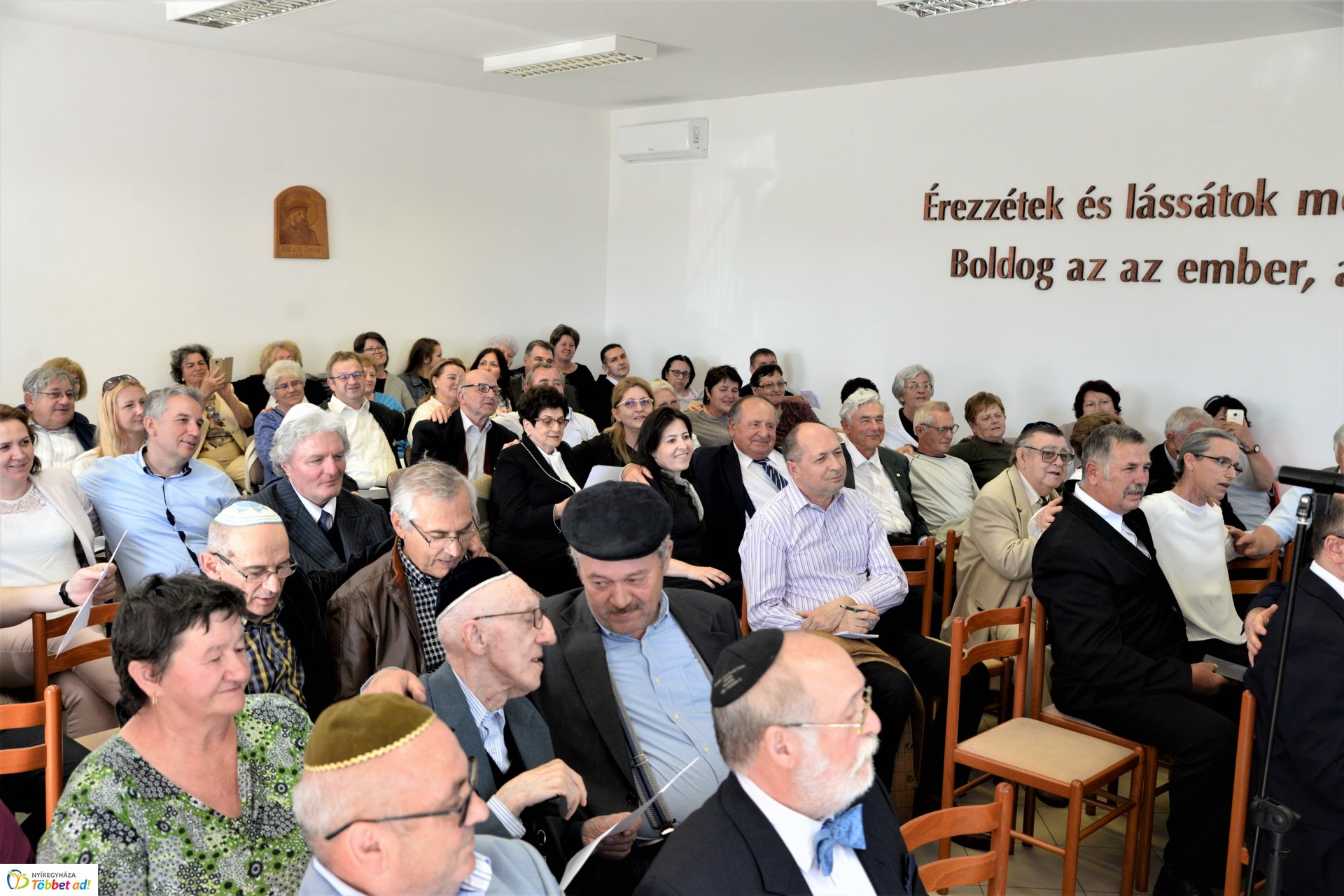 "Közös gyökereink és a megváltás fénye"