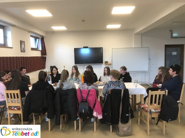 Közös gyökerek, közös jövő – Erdélyben és Moldvában jártak az Eötvös Gyakorlóiskola diákjai