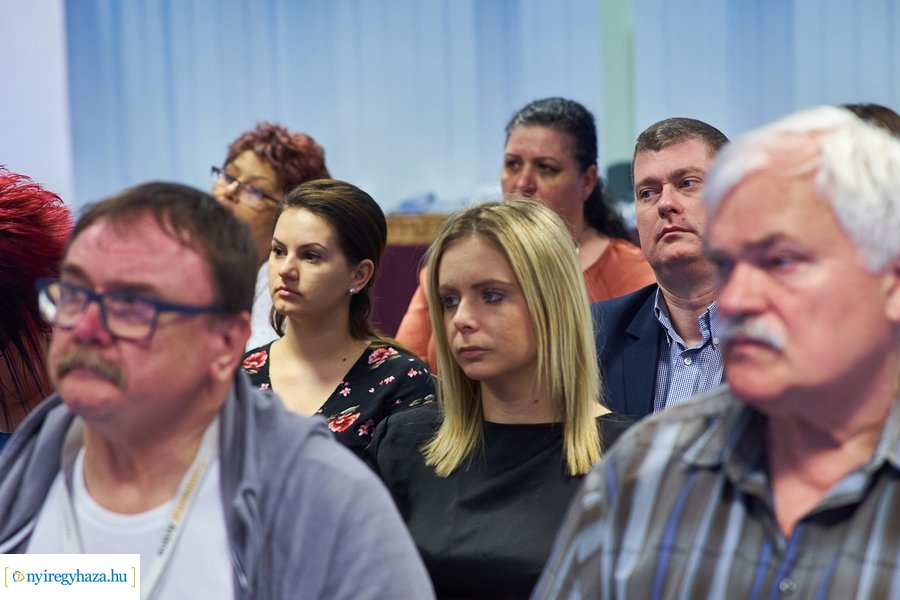 Közösen a kiútért - záró konferencia