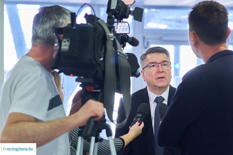 Közösen a kiútért - záró konferencia