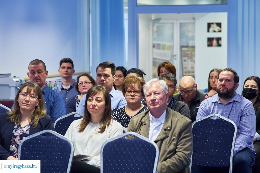 Közösen a kiútért - záró konferencia
