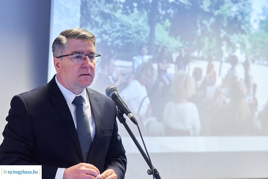 Közösen a kiútért - záró konferencia