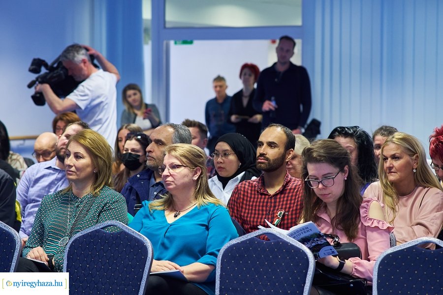 Közösen a kiútért - záró konferencia
