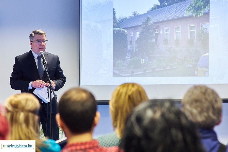 Közösen a kiútért - záró konferencia