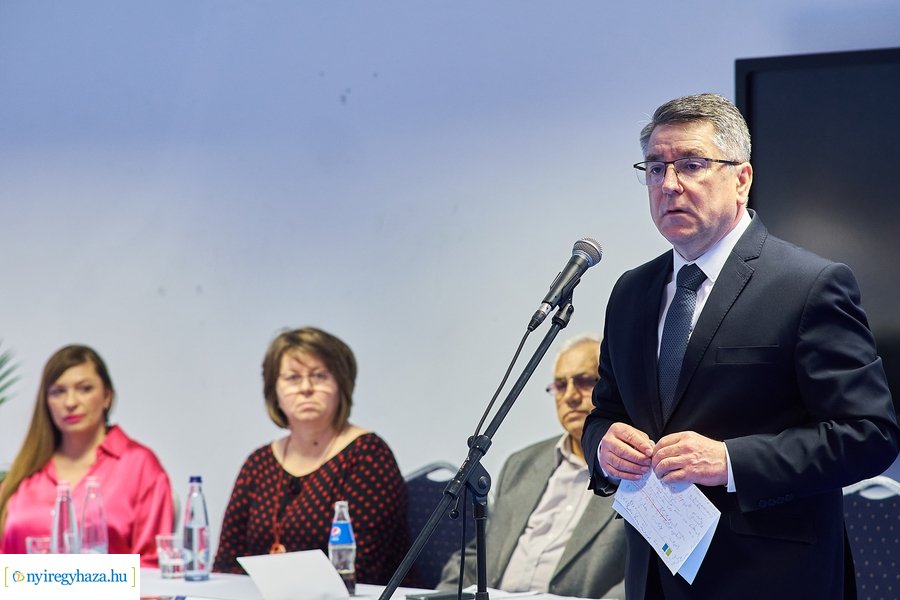 Közösen a kiútért - záró konferencia