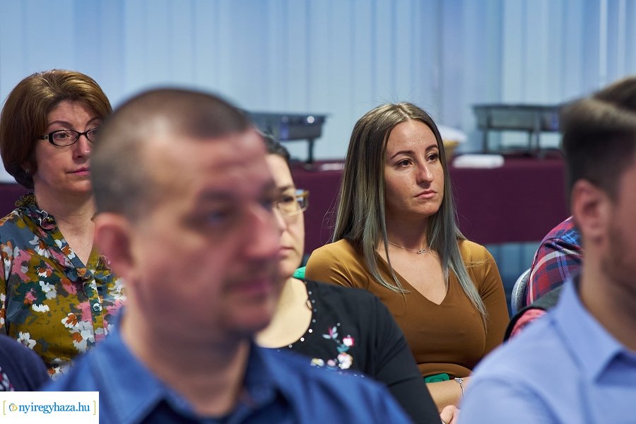 Közösen a kiútért - záró konferencia