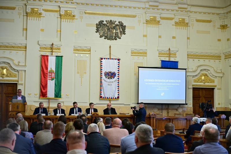 Közösségi Értékvédelmi Konzultáció a Megyeházán