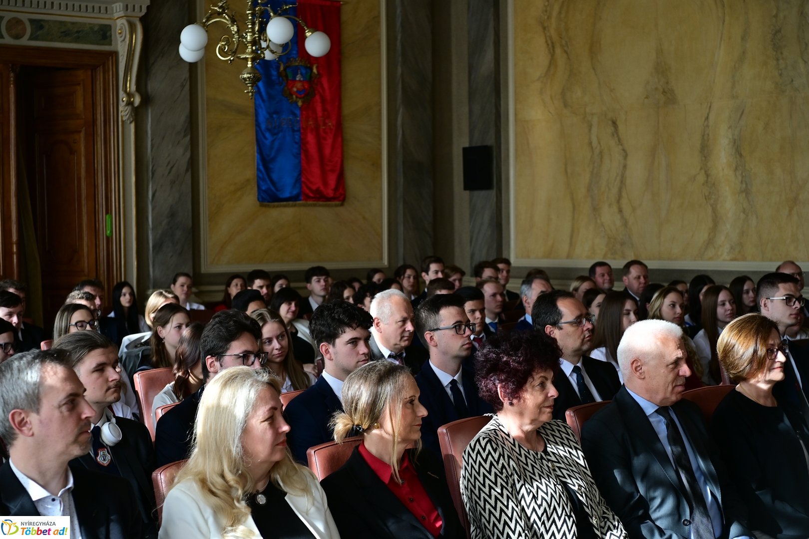 Központi ballagás Nyíregyházán 2025 áprilisában