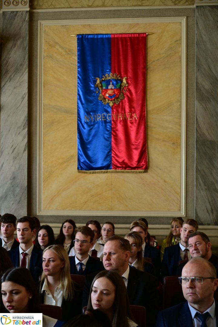 Központi ballagás Nyíregyházán 2025 áprilisában