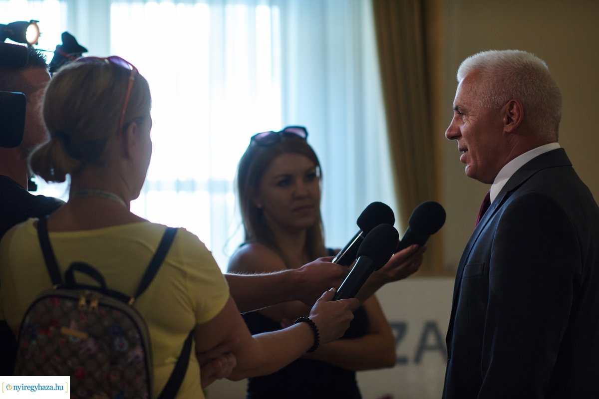 Közszolgálati Tisztviselők Napja 2020