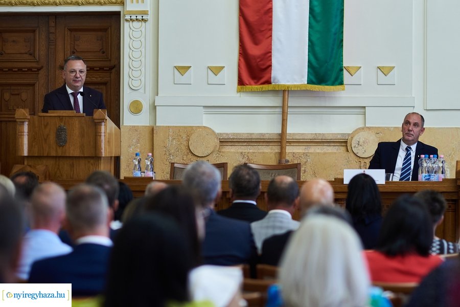 Közszolgálati Tisztviselők Napja a Megyeházán 2024