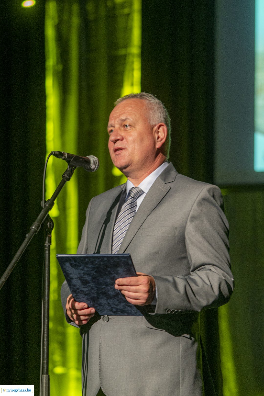 Közszolgálati Tisztviselők Napja