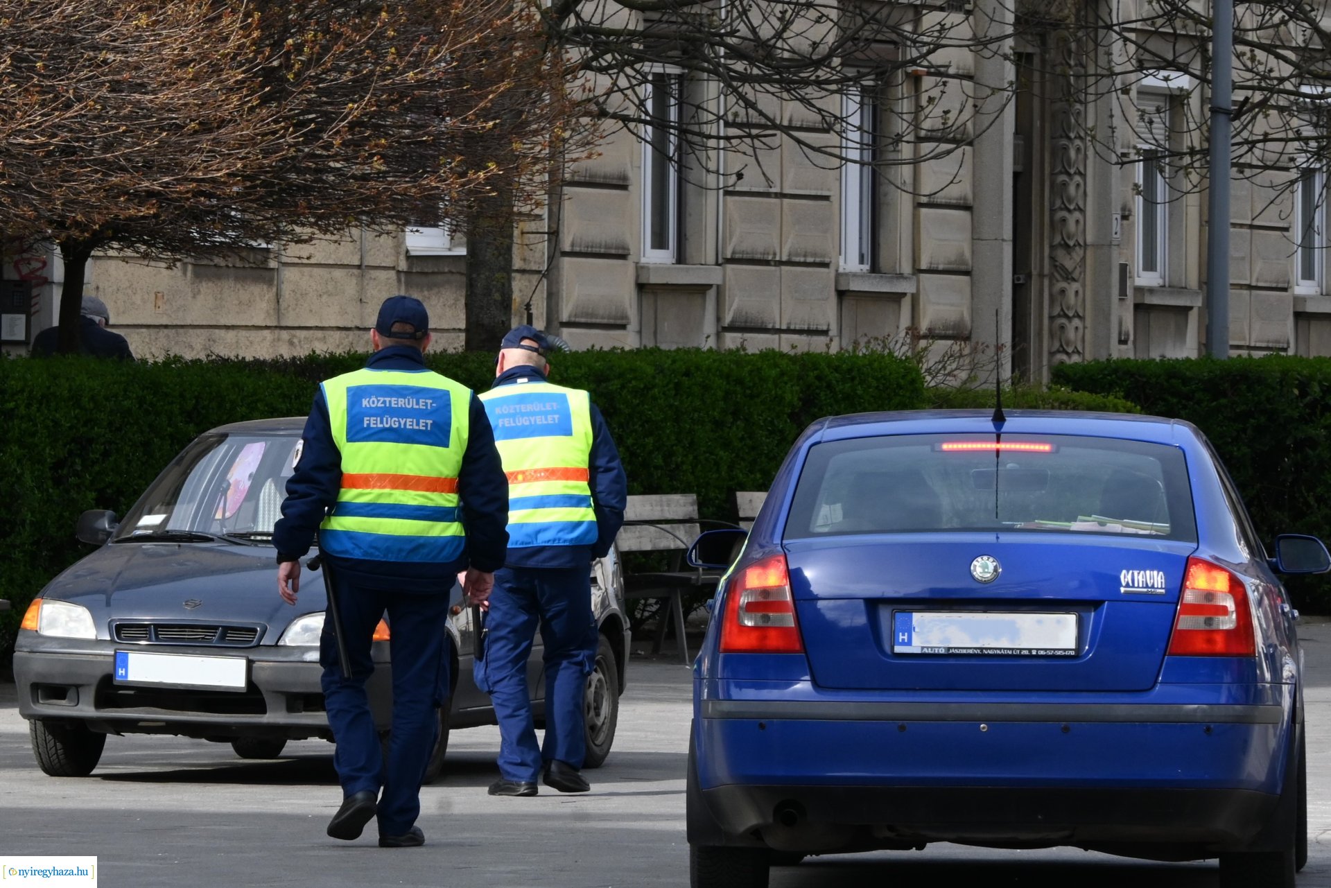 Közterületfelügyelők ellenőrzése a belvárosban