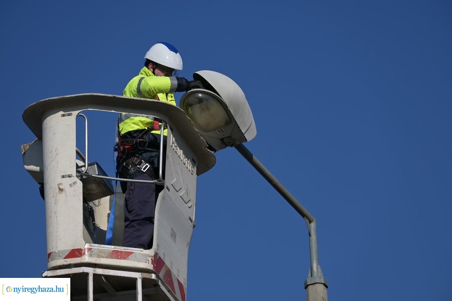 Közvilágítás maradék részének a visszakapcsolása