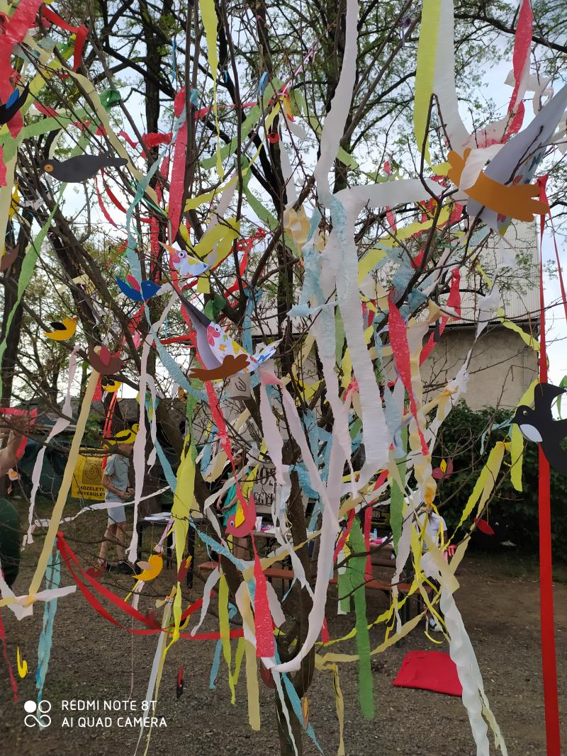 Kreatív délutánt tartott az Orosért Közéleti Egyesület a Madarak és fák napja alkalmából