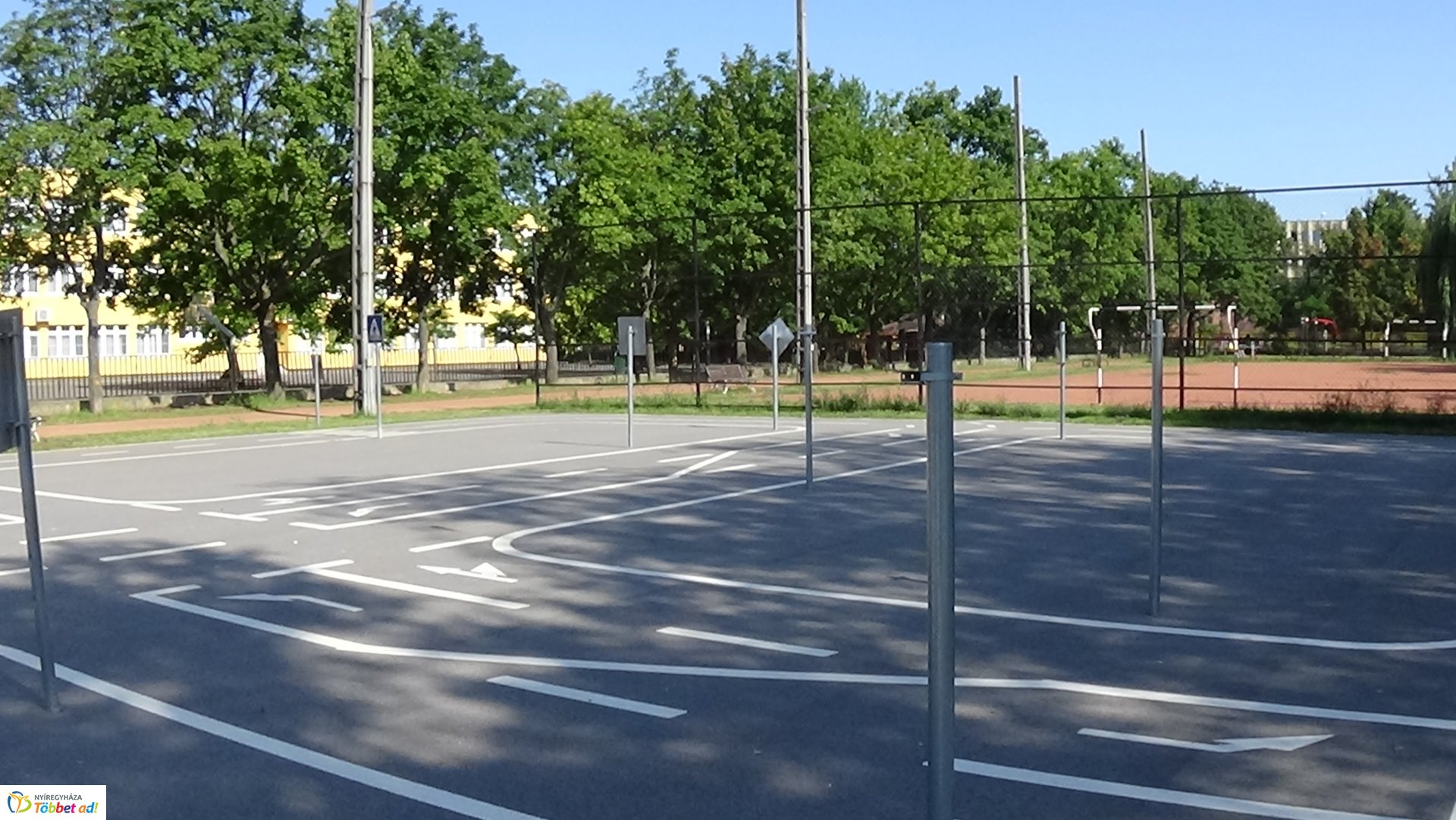 KRESZ-táblákat rongáltak Nyíregyházán