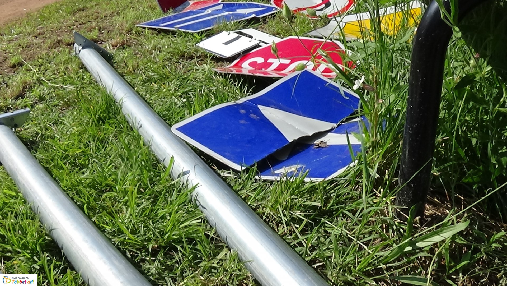 KRESZ-táblákat rongáltak Nyíregyházán