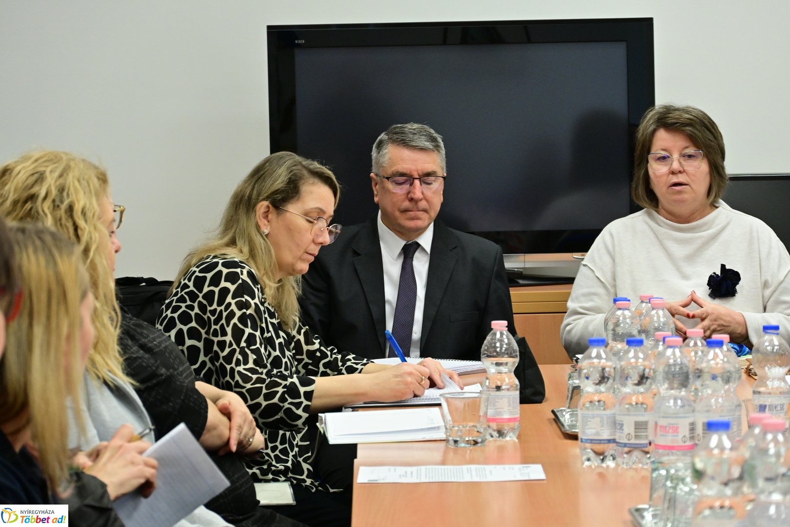 Krízismegbeszélés a Városházán 2025 novemberében