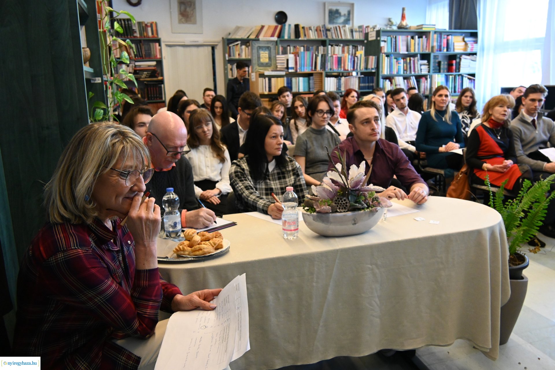 "Krúdy és Váci nyomában" - kreatív művészeti verseny középiskolásoknak