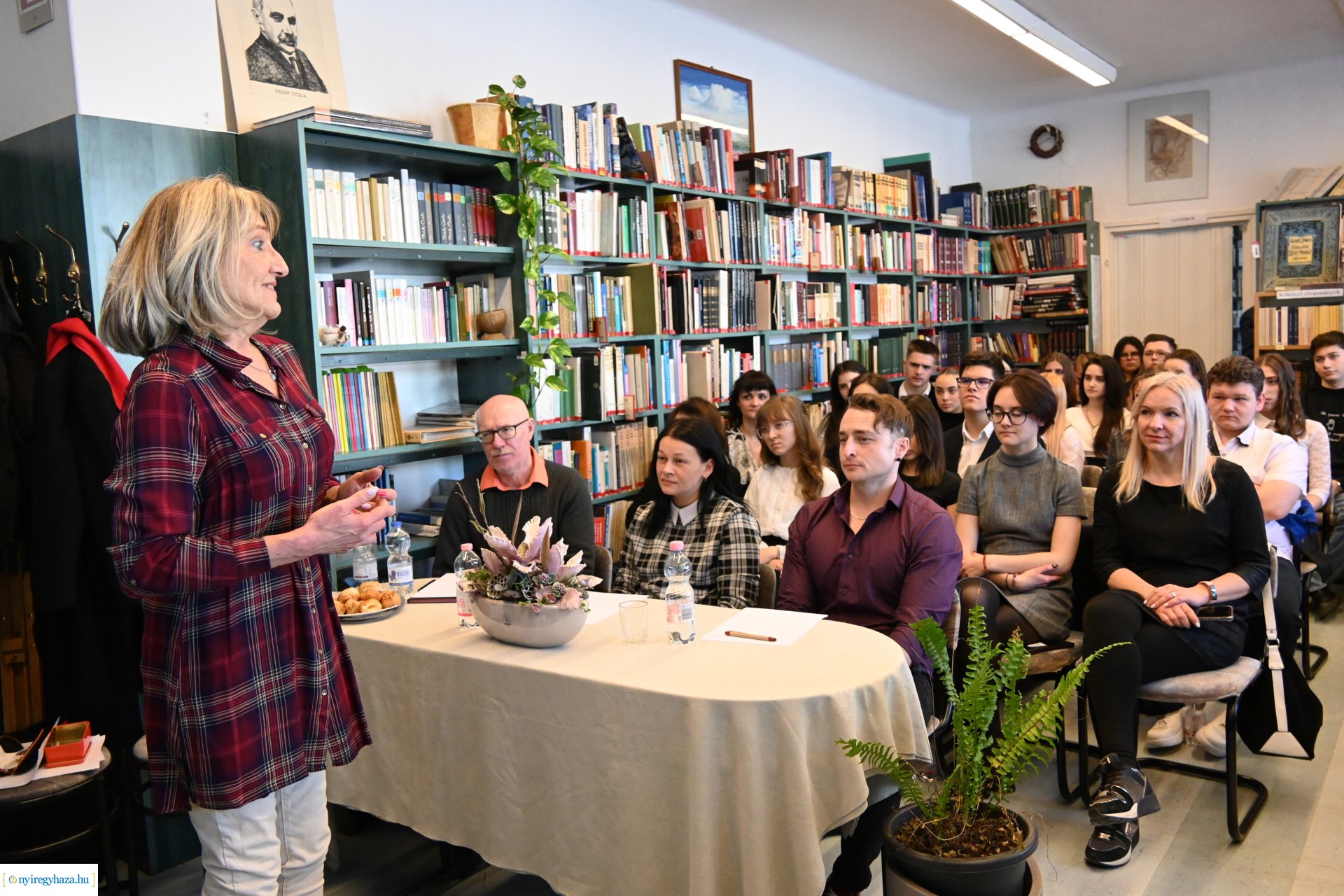 "Krúdy és Váci nyomában" - kreatív művészeti verseny középiskolásoknak