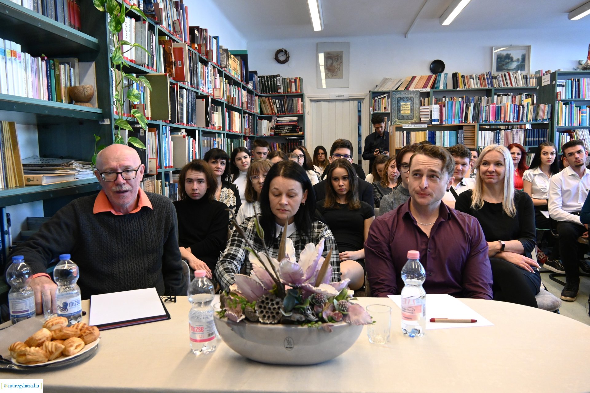 "Krúdy és Váci nyomában" - kreatív művészeti verseny középiskolásoknak