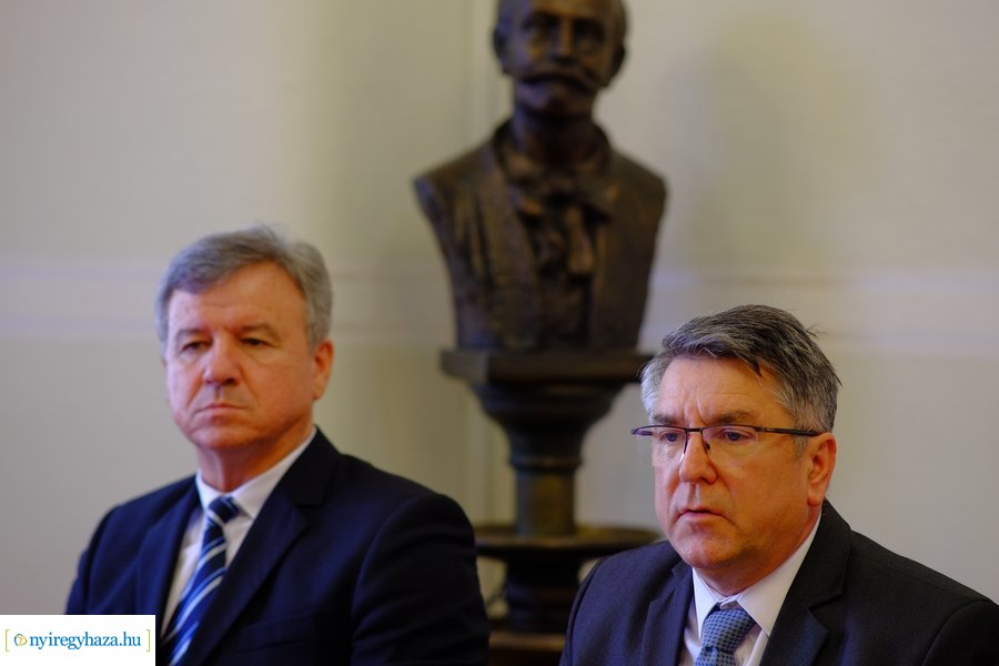 Kulcsátadás és egészségterv a kórházban