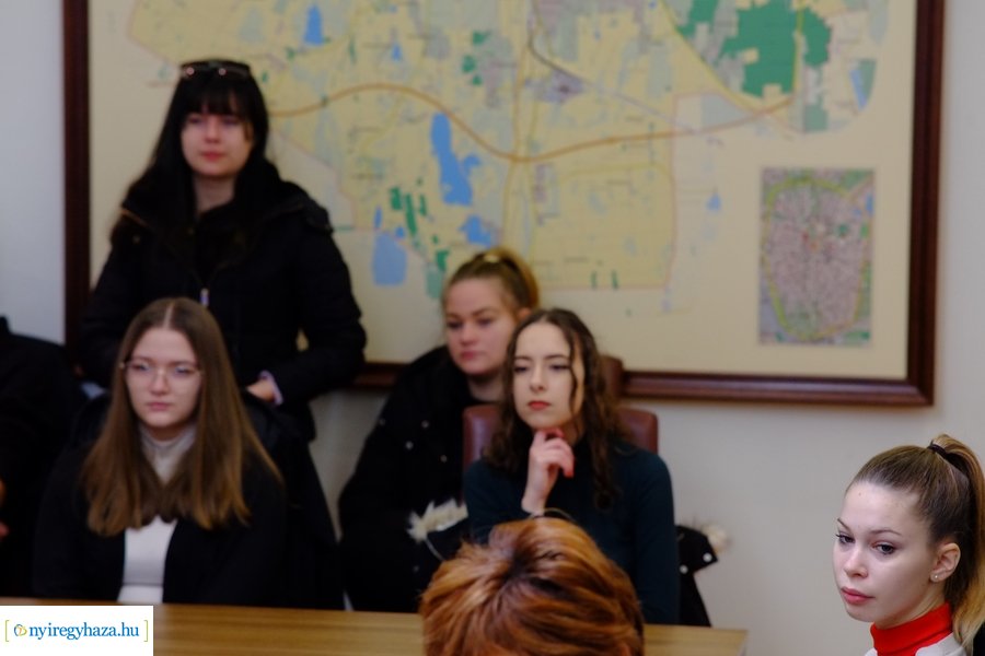 Külföldi diákok a Városházán 20221202