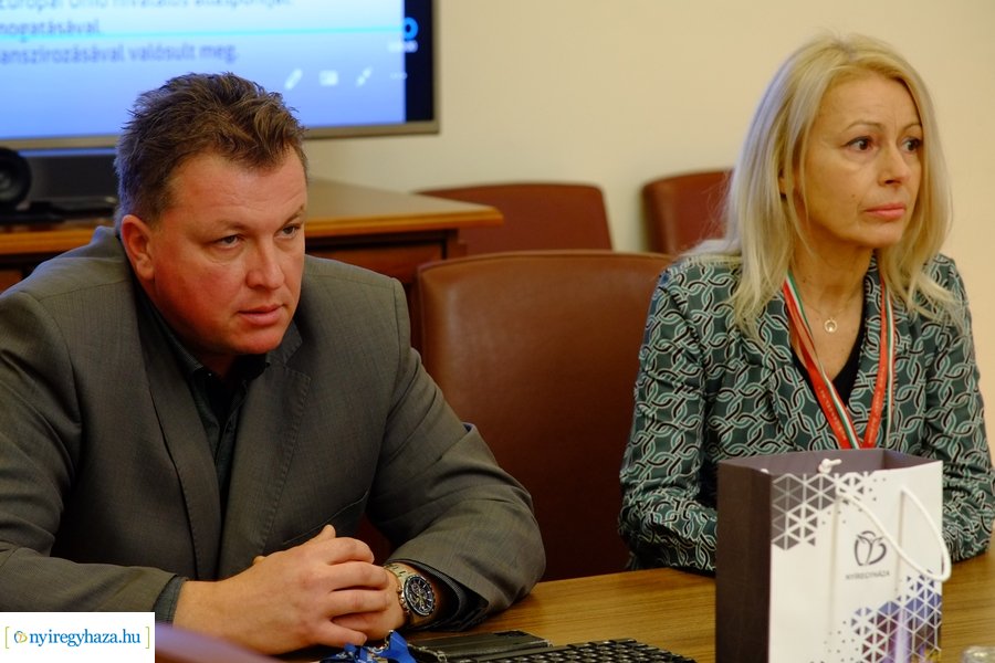 Külföldi diákok a Városházán 20221202