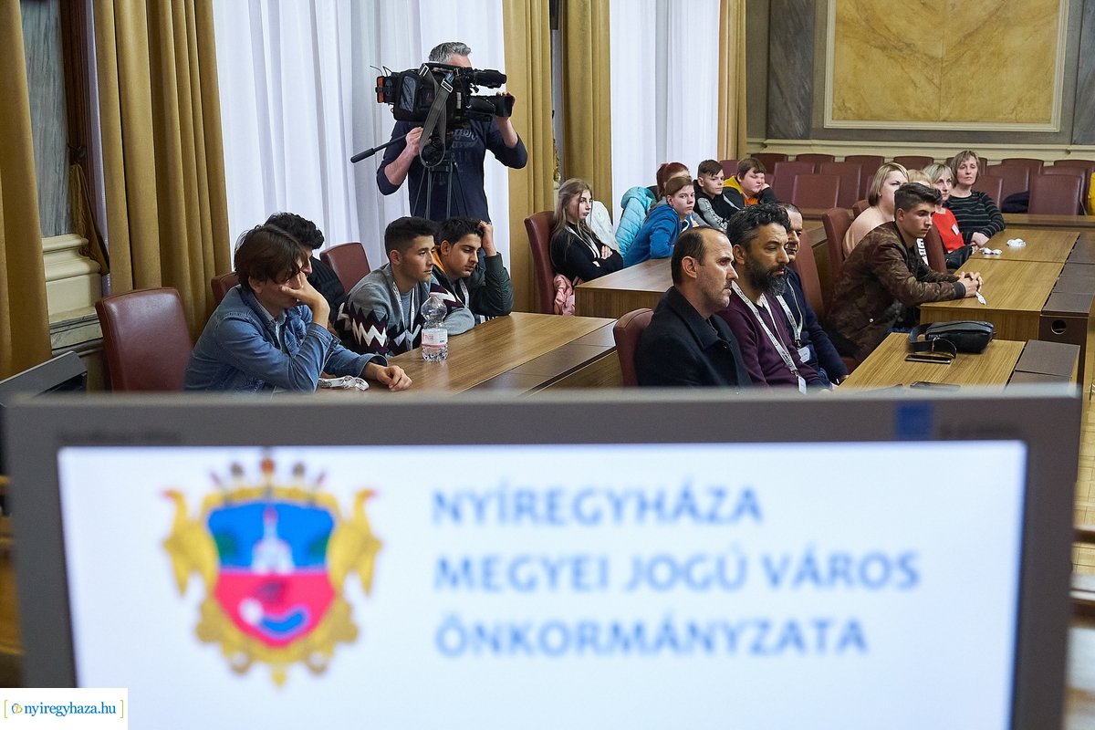 Külföldi diákok látogattak a Városházára  -  20200303