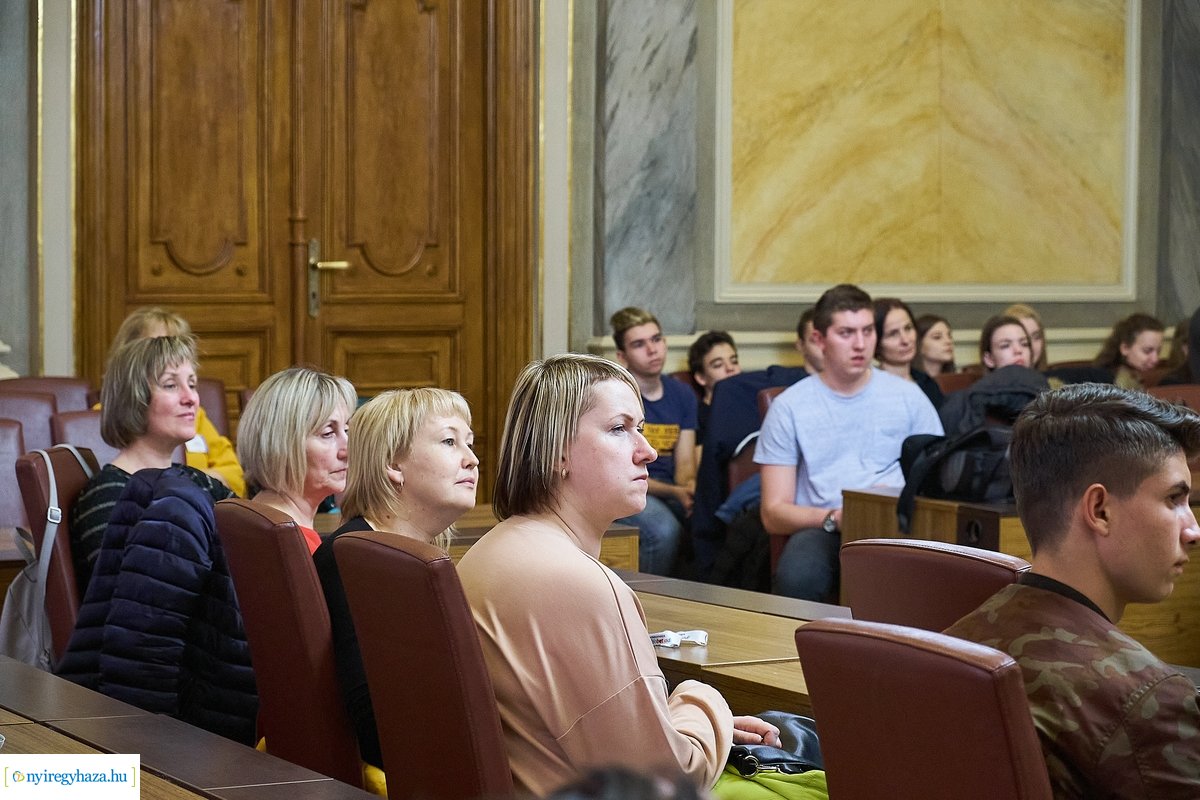 Külföldi diákok látogattak a Városházára  -  20200303