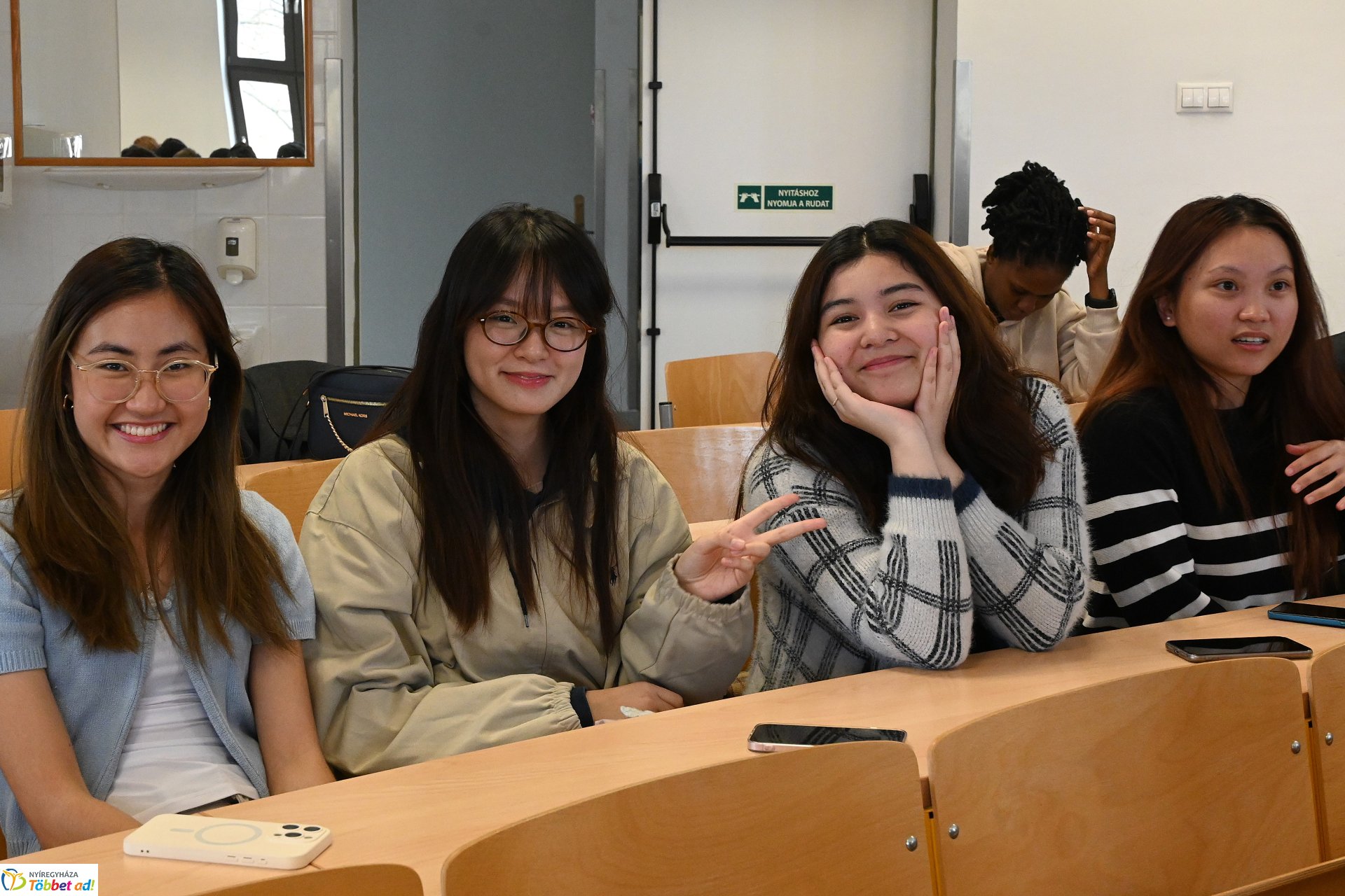 Külföldi diákok tájékozódtak a helyi közlekedési szabályok betartásának fontosságáról