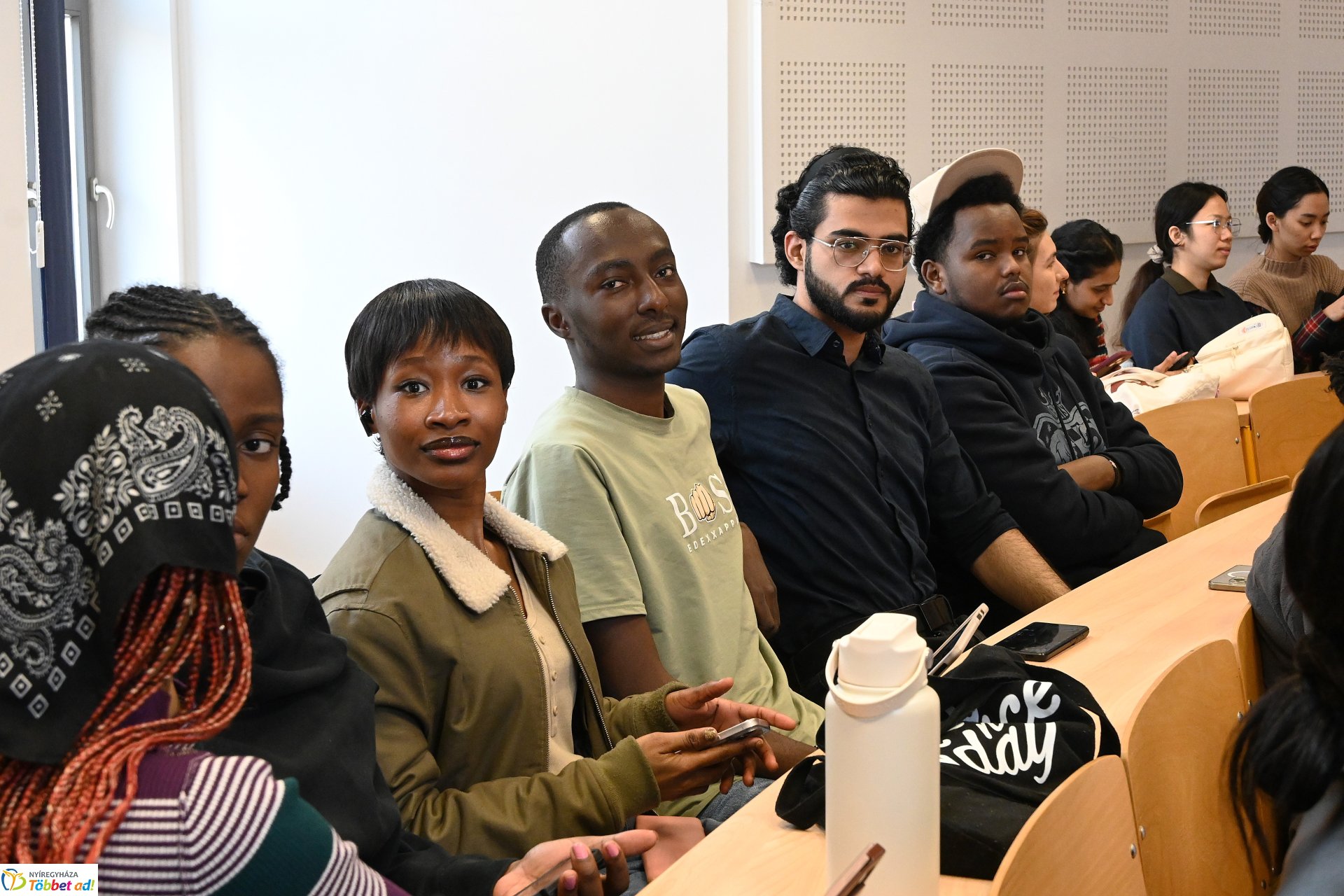 Külföldi diákok tájékozódtak a helyi közlekedési szabályok betartásának fontosságáról