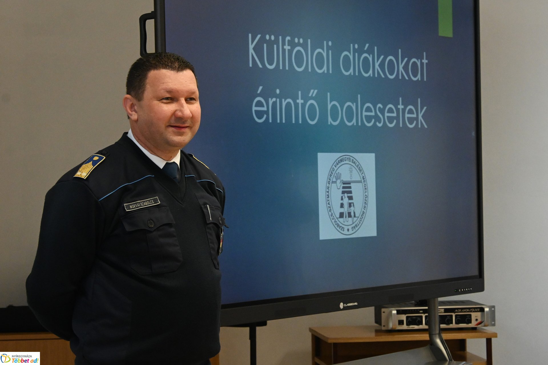 Külföldi diákok tájékozódtak a helyi közlekedési szabályok betartásának fontosságáról