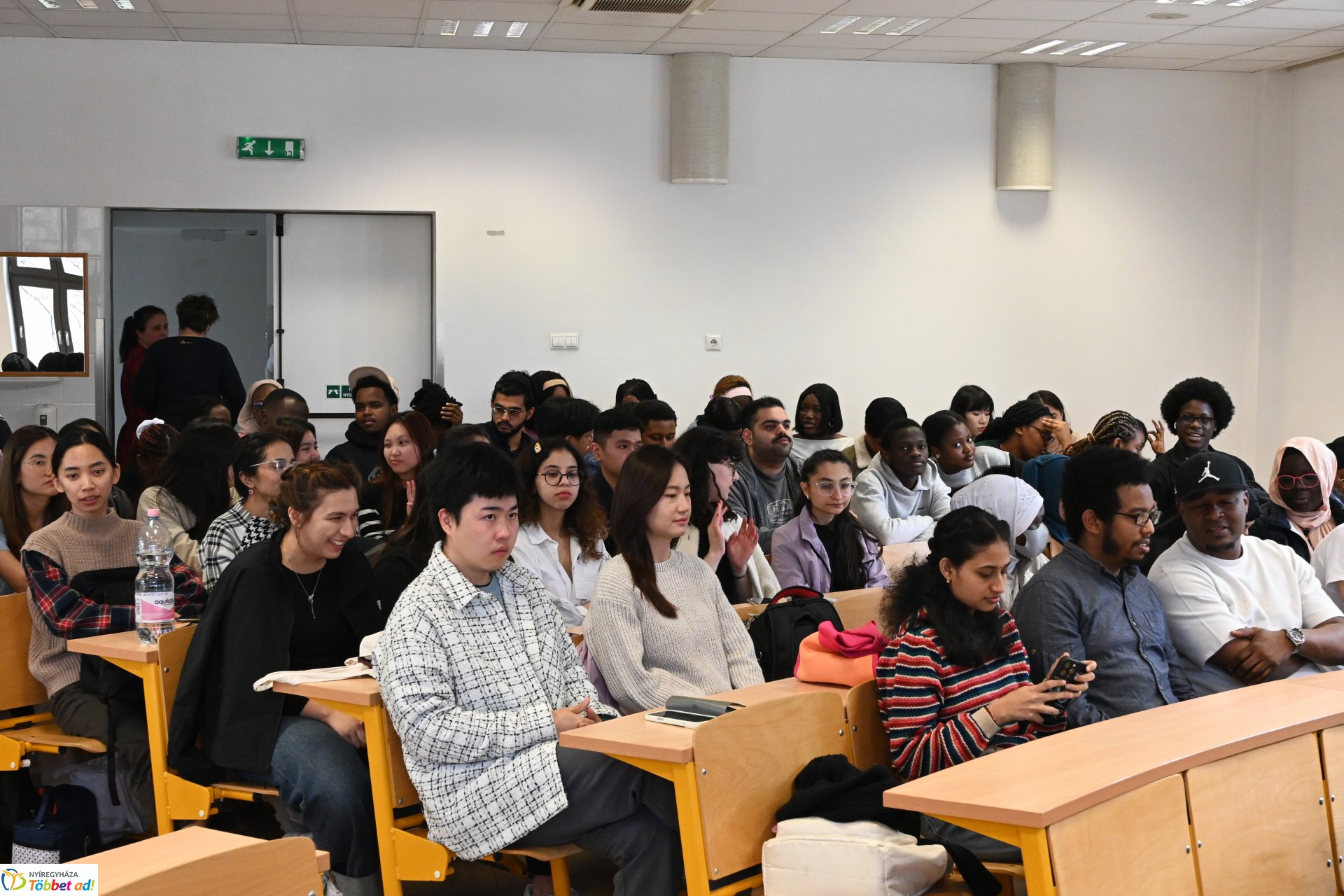 Külföldi diákok tájékozódtak a helyi közlekedési szabályok betartásának fontosságáról